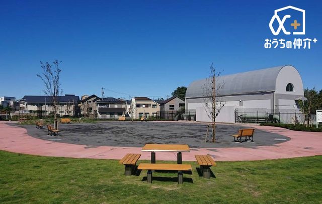 ���ӊ� ���J���� �k��8���B�����^���T�C�N������B������ƍ��ڐ�̍����n�_�Ɉʒu���邱�̌����B�V��͂Ȃ��A�Â��ŋ󂪍L�������ł� 580m