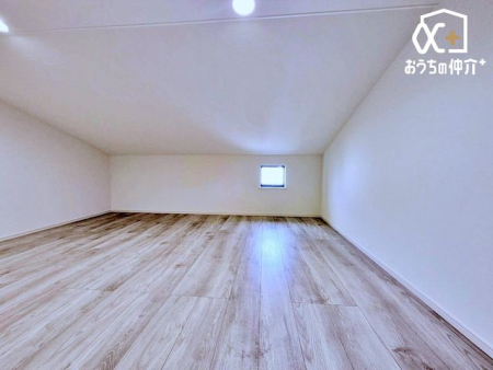 ���[ 6.1���̏��������[������A�Ƒ��̋G�ߕ�������������܂�܂��B