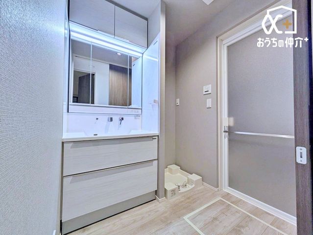 ���ʑ�E���ʏ� �I����[�X�y�[�X���[�����Ă���E�ߏ��́A�^�I�����܂��������萮���ł��A��������ۂĂ܂��B