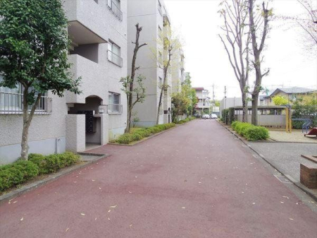 ���̑� �ՐÂȏZ��n�Ŏq��ĉƑ��ɂ���������