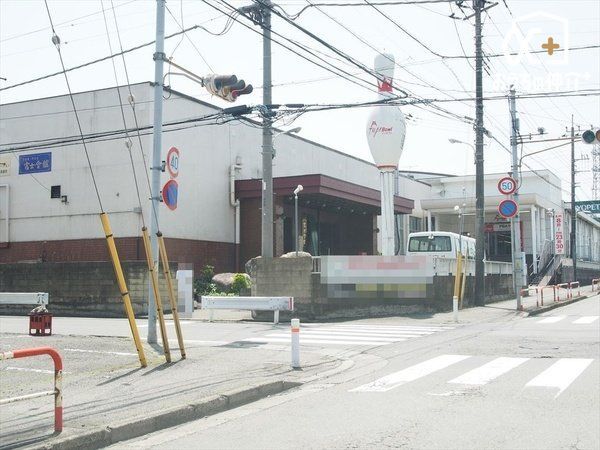 ���ӊ� �k��22���B�y�x�m�{�E���z�c�Ǝ��� ���`�؁E��9:00�`22:00�@���E�y 9:00�`23:00�@ 1730m