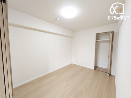 �Q�� -
