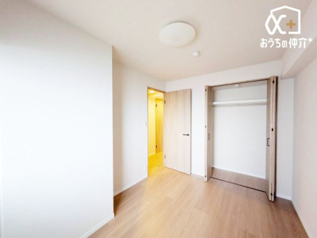 �Q�� -