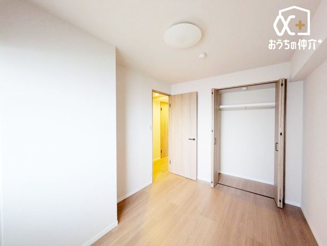 �Q�� -