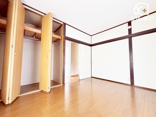 �q������ �N���[�[�b�g�̂��邨�����ł��B