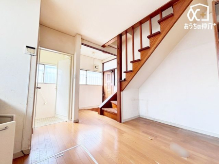 ���r���O �_�C�j���O�̗l�q�ł��B