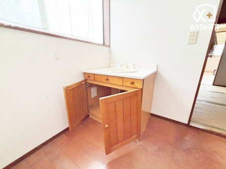 ���ʑ�E���ʏ� ���ʑ�̗l�q�ł��B���[������̂Ő��ʗp��Ȃǂ��Еt���܂��B