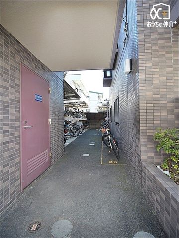 �G���g�����X �G���x�[�^�[����A�ŏ�K�Ȃ̂ŏ�K�ւ̋C���˂��y���B