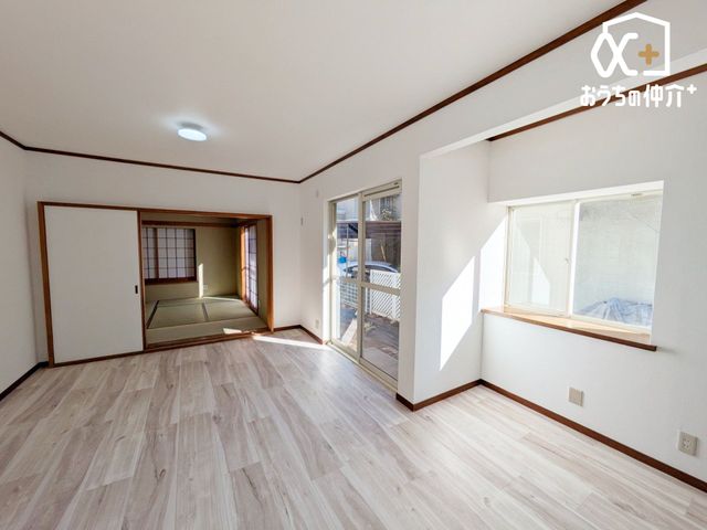 ���r���O -