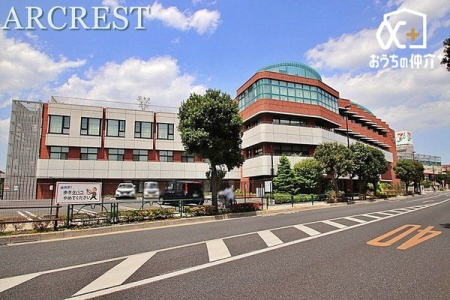 ���ӊ� �k��11���B�y�A���e�~�X �E�C�����Y �z�X�s�^���z���v���Ăɂ��鏗���Ǝq�ǂ��ׂ̈̕a�@�ł��B���ԏ�38����e�B2014�N�v�H�B 810m