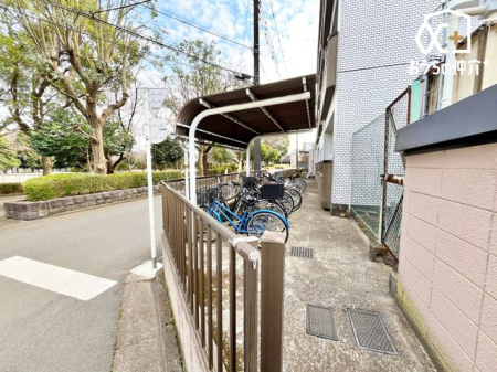 ���̑� �`���֏�`�����t���Ȃ̂ŁA�J����z�˂��������Ă���܂��I