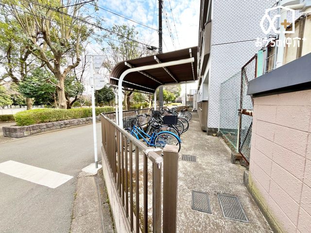 ���̑� �`���֏�`�����t���Ȃ̂ŁA�J����z�˂��������Ă���܂��I