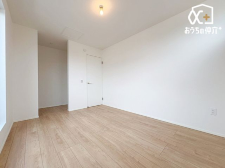 �Q�� -