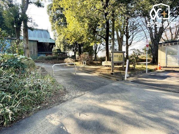 ���ӊ� �F����� �k��9���B�g�C���E�x���`�E�e�[�u���x���`�E�l���E�V��i�u�����R�E���ׂ��E�_��E�N���C���V��E����j�E������ 670m