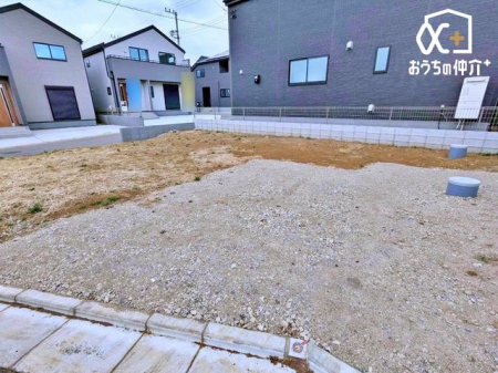 ���n�O�ώʐ^ �O�ʓ��H6.0�������Ȃ̂ŁA�Ԃ̏o����������S�̊��ł��B