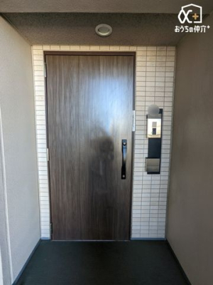 ���� �O���猩�����ւ܂��̗l�q�ł��B���񌻒n�ɑ����^��ł����������������������B