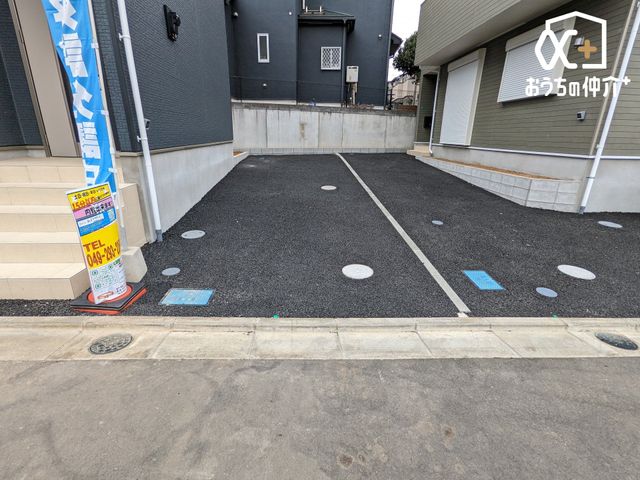  �J�[�X�y�[�X�̗l�q�ł��B�O�ʓ��H�͌�ʗʂ����Ȃ��A���Ԃ̏o����������S���ăX���[�Y�ɍs���܂��B