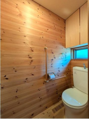 �g�C�� �����t���Ŗ��邢�g�C��