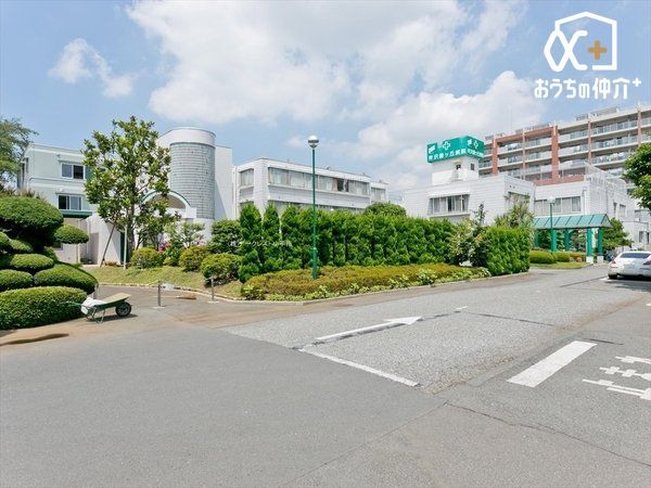 ���ӊ� ��Ö@�l�m�h���΃P�u�a�@ �k��2���B�����r�ܐ��u���R���u�w�v���Ŋ��̕a�@�ł������܂��B 140m