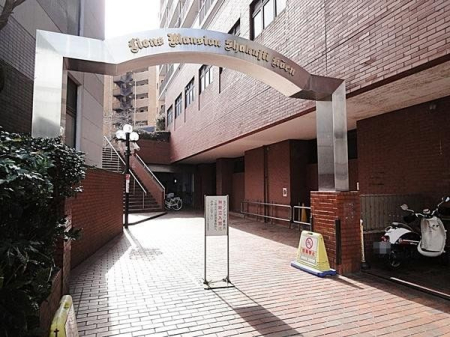 �G���g�����X �����̍s���͂����G���g�����X�ł��B���A��̏u�Ԃ�����w�y���݂ɂȂ�G���g�����X�ł���