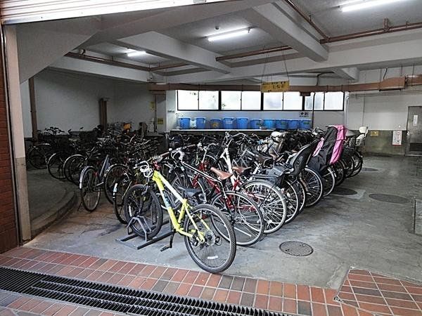 ���̑� ���֏�͉����t���ŉJ�̓��ł��G��邱�ƂȂ����S�ł��B�܂��A�Ă͏����z�˂�������򉻂�����Ă���܂��B