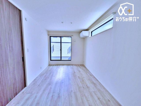 �Q�� �o���R�j�[�ɖʂ����Q���́A�����𗁂тȂ���ڊo�߂�S�n�悳�ƁA�J�������y���߂��ґ�ȋ�Ԃł��B