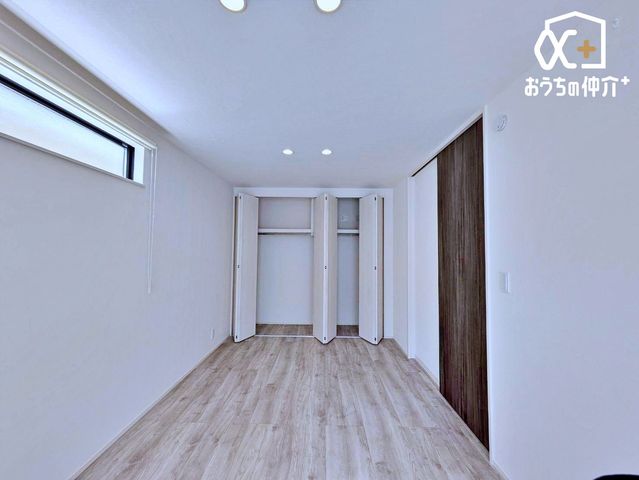 ���̑����� �Q���ɑ�e�ʂ̎��[�������B�ߗނ�Q����������萮���ł��A�L�X�Ƃ�����Ԃŉ��K�ȕ�炵���B