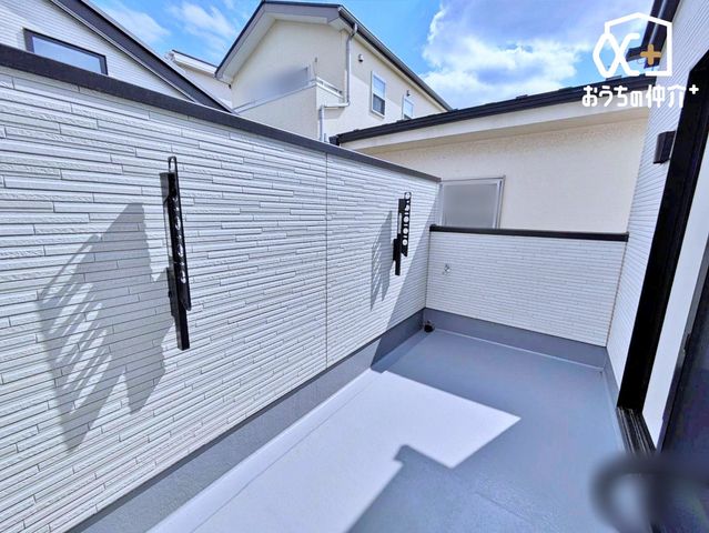 �o���R�j�[ �������ݒu���Ă���̂ŃK�[�f�j���O�Ȃǂ��y���߂܂��B