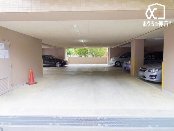 ���ԏ� �����t���̒��ԏ�