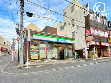 ���ӊ� �t�@�~���[�}�[�g�Ђ΂肪�u�꒚�ړX �k��6���B24���ԉc�ƂȂ̂ŁA�}�Ȃ��������ɂ��֗��ł��B�����H����y�����p�i��̔����Ă���܂��B���ԏ�F�Ȃ���2�K�ȂɃC�[�g�C���R�[�i�[����܂� 430m