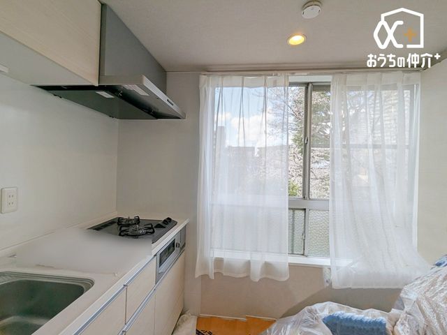 �L�b�`�� �Ǖt���̃V���v���L�b�`���B���t���Ŗ��邭���C�����K�B���C�h�ȍ�Ƒ�ƖL�x�Ȏ��[�A�H��@�������A�����̗������͂��ǂ�܂���B�R�����ƃV���N�̓��������ʂ��Ȃ��A�|�����₷���t���b�g�V�Ő������������܂��B