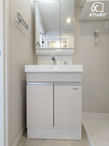 ���ʑ�E���ʏ� �������̂�����ʏ��́A�V���v���Ŗ����̐g�x�x�₨����ꂪ�X���[�Y�ɍs���܂��B