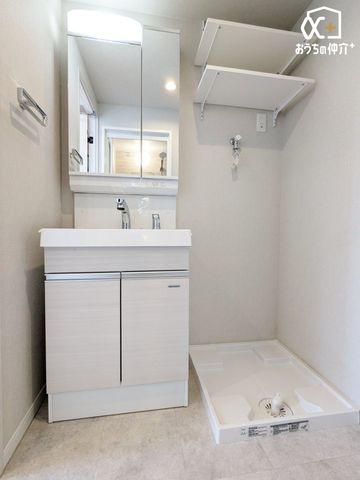 ���ʑ�E���ʏ� �������̂�����ʏ��́A�V���v���ł���Ȃ���@�\�I�ȃf�U�C���������B���[���[�����Ă���A�����̐g�x�x�₨����ꂪ�X���[�Y�ɍs���܂��B