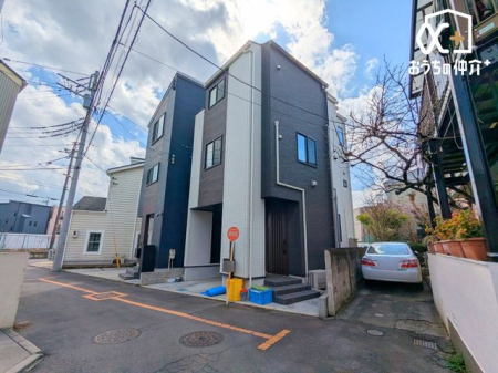 ���̑� �L�b�`���͍�ƂɏW���ł���Ǖt���B�܂��A�ڂ̑O�ɕǂ����邱�Ƃɂ���ĉ���̔�юU��Ȃǂ��C�ɂ����ɍ�Ƃ��ł���Ƃ��������b�g������܂��B