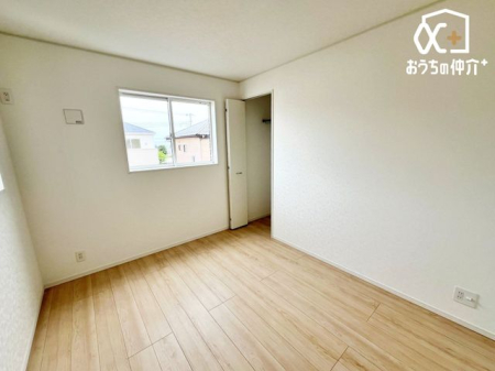 �q������ ���邭�������������͋C�̎q�ǂ������B�V�т��w�т��o�����X�悭�y���߂�A�S�n�悢��Ԃł��B