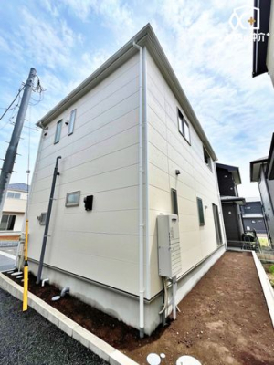 ���n�O�ώʐ^ ����������u�ߐ��v�w�܂ł���10���B�l�G�̈ڂ낢���������闎���������Z���B�Ԓʂ�����Ȃ��A�����Ȃ��q�l�̂��邲�ƒ�ɂ����S�ȊՐÂȏZ��X�Ɉʒu���Ă��܂��B