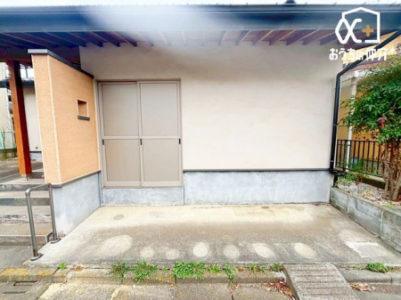 ���̑� �O����o������\�ȕ��u�X�y�[�X����B�X�y�[�X�ɂ͎��]�Ԓu����Ƃ��Ă����p�ł��܂��B