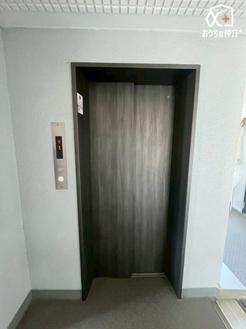 ���̑� �G���x�[�^�[