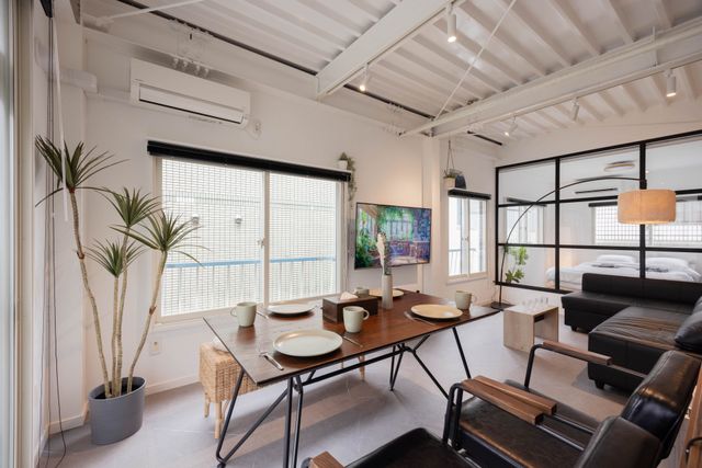 ���r���O ��P�S.�P���̂�Ƃ�̂���k�c�j�I����ɂ��Ȃ���J�t�F���v�킹�邨�����ȋ�ԂŁA�����̂��������Ԃ��[���I