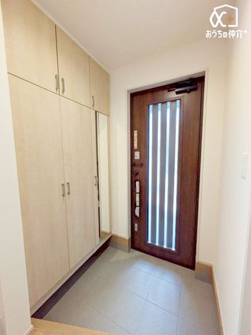 ���� �`�E�`Entrance�`�E�`�C�i����f�U�C�����������ւ́A�Z�ޕ��̖������𖞂����N�I���e�B�B�A��邲�Ƒ���A�K�������C�����悭�}����E���炬�ɖ�����������Ԃ�\�������Ă���܂��B