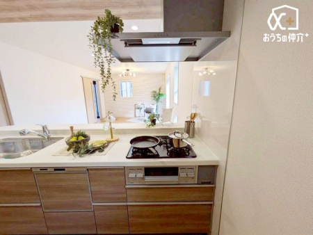 �L�b�`�� �i3���R�����j���������Ŏς�E�Ă��E�����Ȃǂ��\�B�Η͂͋��΂����΂܂ŏꏊ���ƂɎ��R�ɐݒ�ł��A��C�ɒZ���ԂŒ������鎖���ł��܂��B�܂��Ԋu���L���A�傫�Ȓ�������u�����Ƃ��ł��܂��B