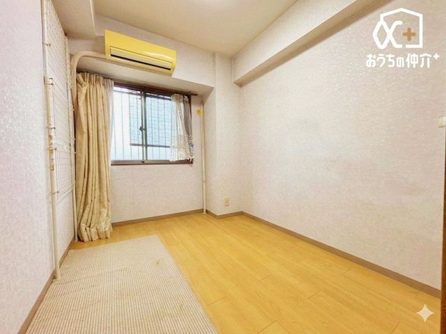 ���̑� 4.7���m�����Ƌ�������H���s���Ă��܂��B