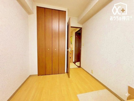 ���̑� 4.7���m�����Ƌ�������H���s���Ă��܂��B