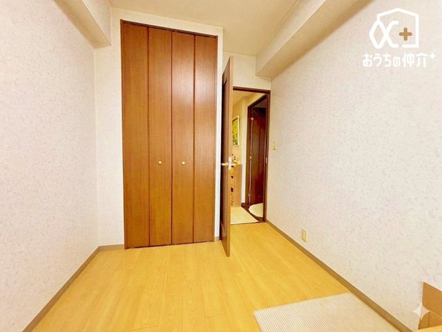 ���̑� 4.7���m�����Ƌ�������H���s���Ă��܂��B