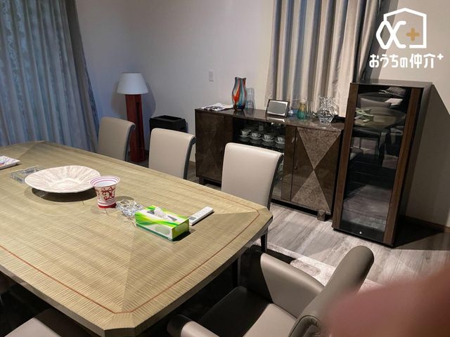 ���r���O �_�C�j���O�e�[�u����u���Ă��L�X�Ƃ������r���O