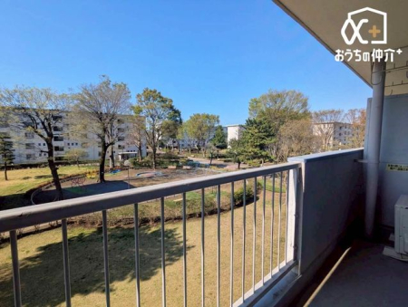 ���̑� �o���R�j�[���猩�n�����i�F�ɂȂ�܂��B���V�C�̗ǂ����́A�󂪂悭�����A�C�����̂�����ԂɂȂ肻���ł��ˁI�z�����Ȃǂ��A���񌻒n�ɂĂ��m���߂��������I���₢���킹���҂����Ă���܂���(^^)/