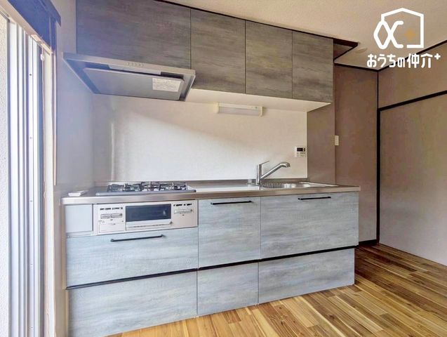 �L�b�`�� �����g���L�b�`�������炱���A�H���̏������y�������ԂɁI�w�Z�������ł��X���[�Y�ɖ��ʂȂ���Ƃł��x�w���������ȒP�ɂł���x�ȂǁA���ꂵ���H�v����������I�������y��������L�b�`���X�y�[�X�ł�