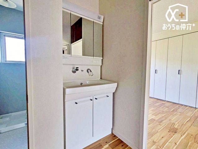 ���ʑ�E���ʏ� �y���̗��ɂ����Ղ���[�z��������̏��������܂���S���[�^�C�v�B�g���C�̈ʒu��ς��邱�ƂŔw�̍������̂����[�ł��܂��B