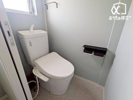 �g�C�� �������̂��邷������Ƃ����g�C���B�����g���ꏊ�����炱���A�������₨�|�����ȒP�ȃV���v���ȃf�U�C���ł��B�����t���Ȃ̂ŁA�펞���C���ł��A�C�ɂȂ鉘���J�r�̔�����}�����܂��ˁI