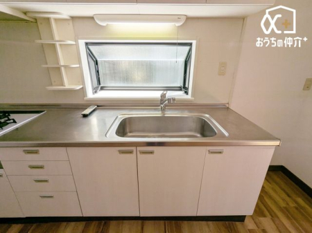 �L�b�`�� �������̂���s�J�s�J�̃X�e�����X�V���N�͍L���č�Ƃ��₷�����B�V���v���Ȑ������D��ۂŁA�����̐􂢕������K�ɂȂ肻���B���|���ȒP�����ŁA�Ǝ��̌������オ��A�L�b�`���ɗ����Ԃ����S�n�悭�Ȃ�܂��ˁB